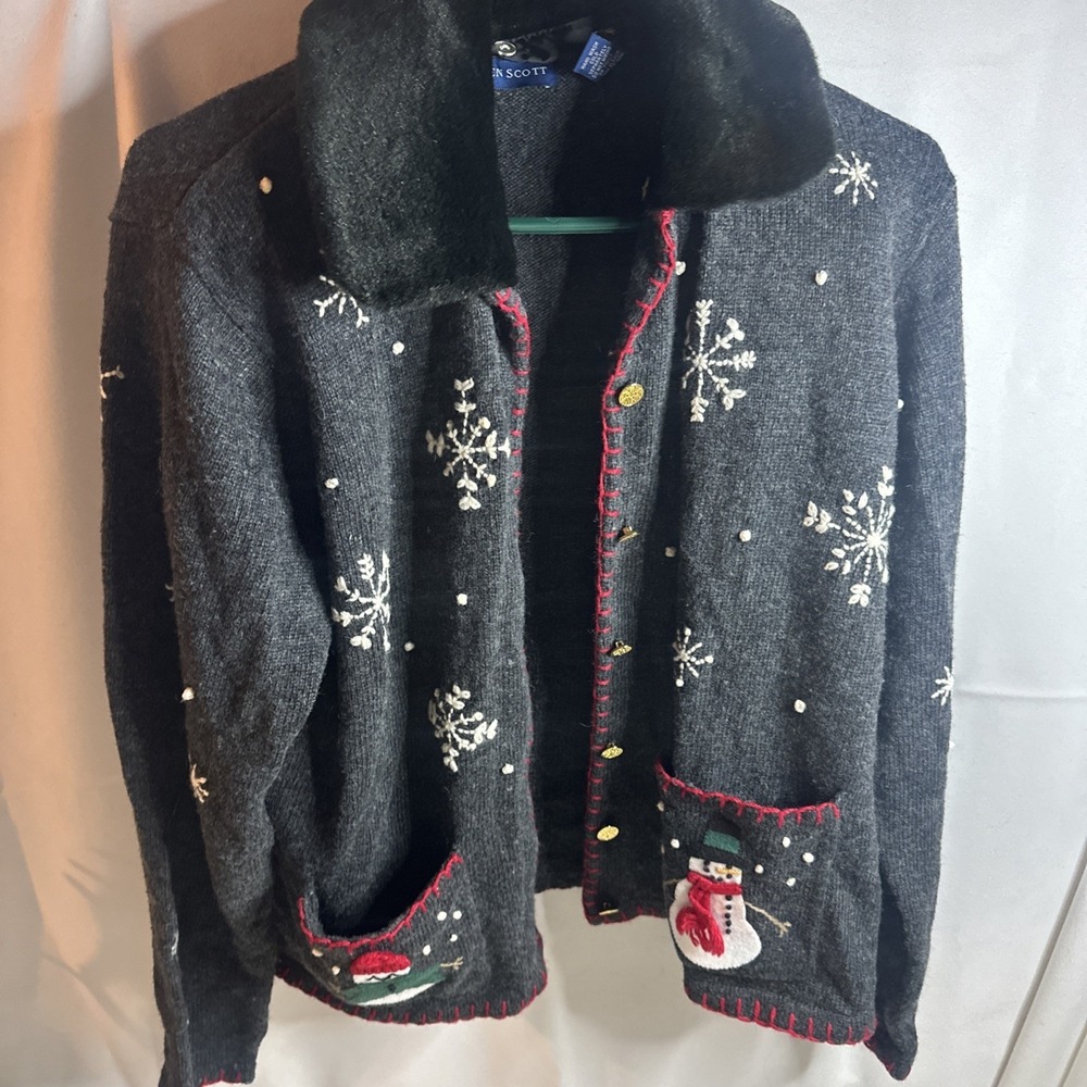 Karen Scott Womens Size L Christmas Sweater With Embroidered Snow Men and Flakes